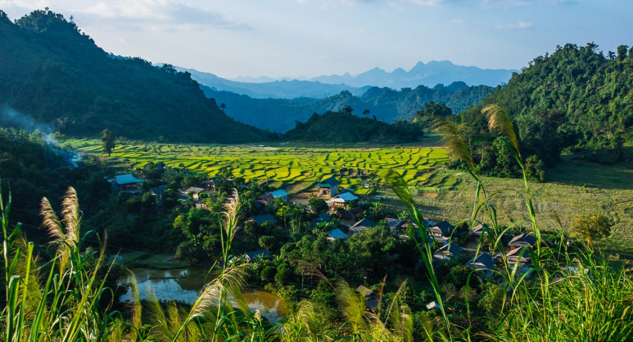Hanoi Mai Chau Pu Luong E-bike Tour 3 Days